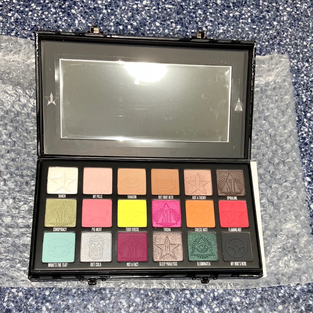 jeffree star conspiracy palette-NIB